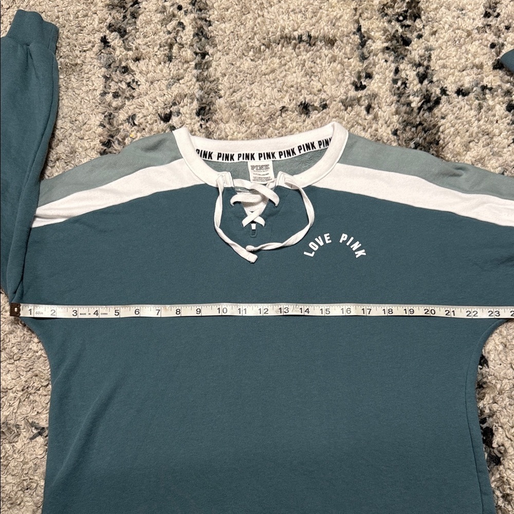 PINK Victoria's Secret Teal and White Lace-Up Oversized Sweatshirt - Picture 4 of 10
